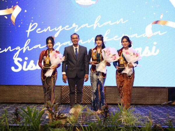 kegiatangraduationtahun2025 (3) kegiatangraduationtahun2025 (3)